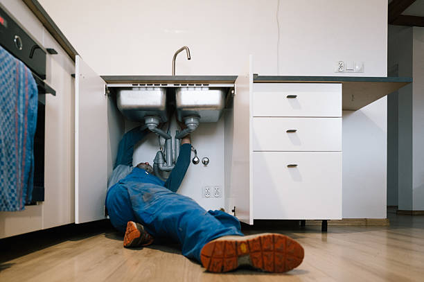 Professional Leak Detection technician working in Landenberg, PA